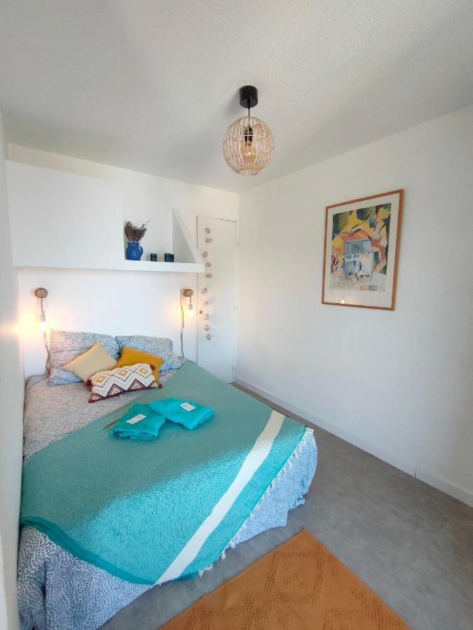 Appartement Avec Terrasse Vue Mer, Proximite Plage, Place Parking Sanary-sur-Mer Exterior foto