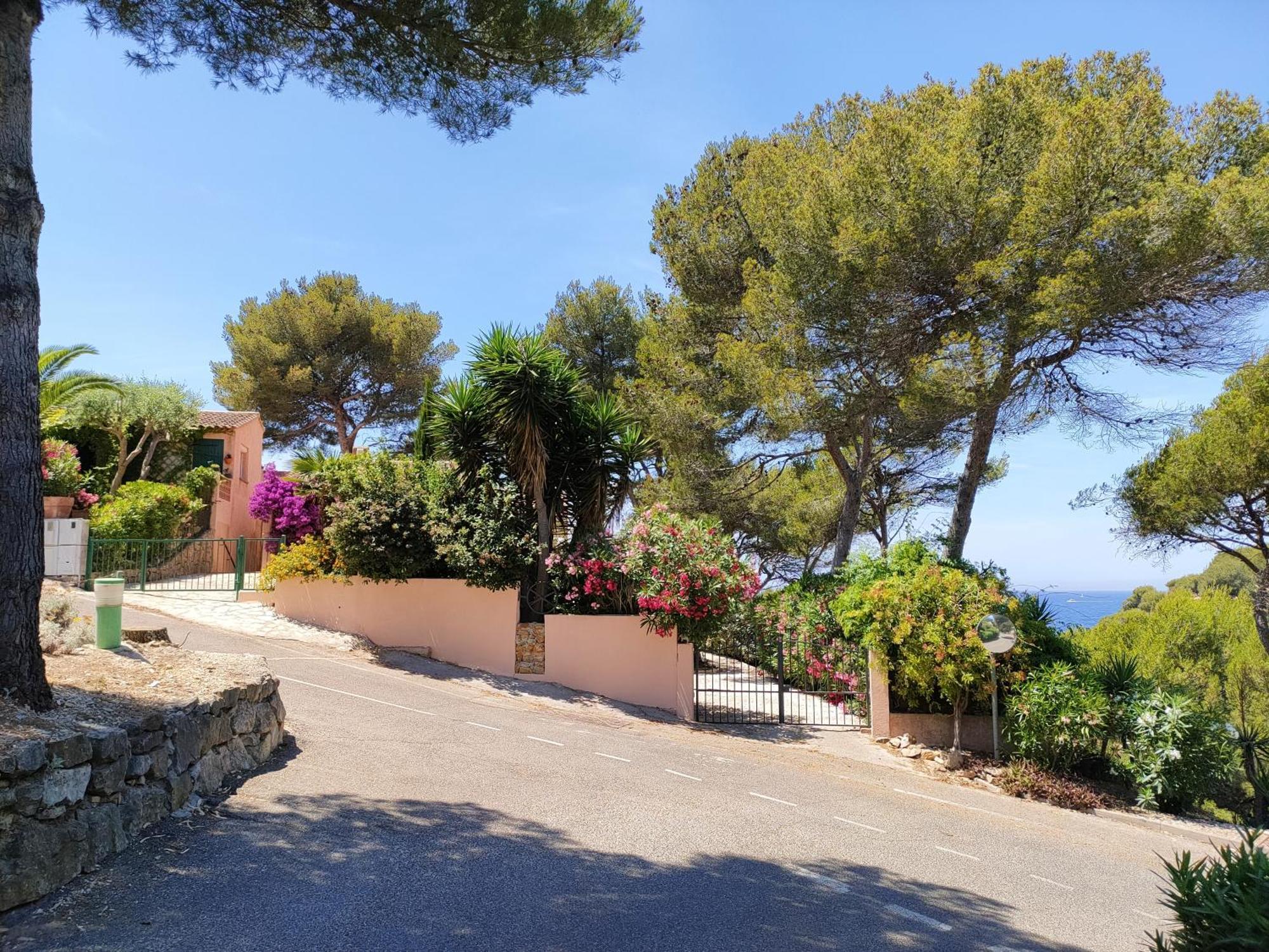 Appartement Avec Terrasse Vue Mer, Proximite Plage, Place Parking Sanary-sur-Mer Exterior foto